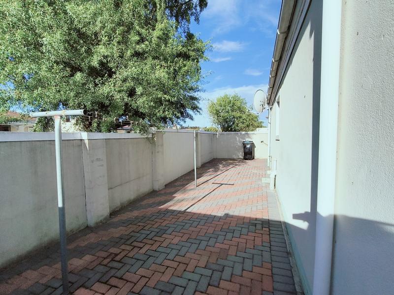 2 Bedroom Property for Sale in Highbury Western Cape